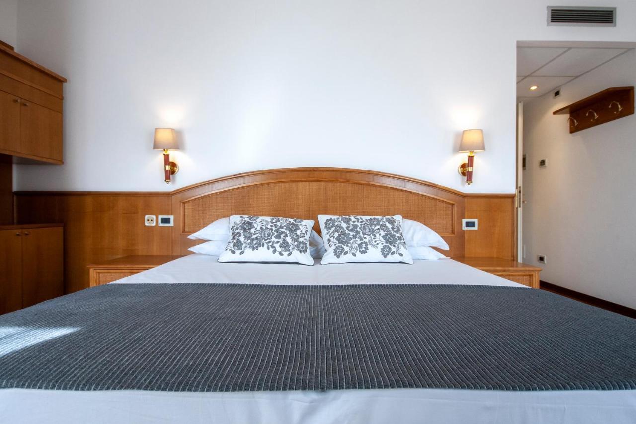 Hotel Metropole Grado Bagian luar foto