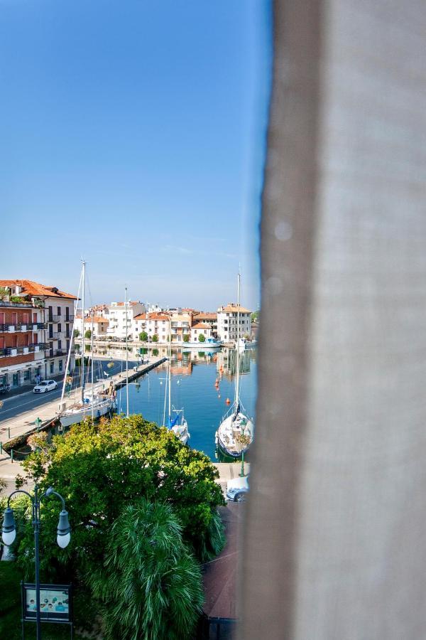 Hotel Metropole Grado Bagian luar foto