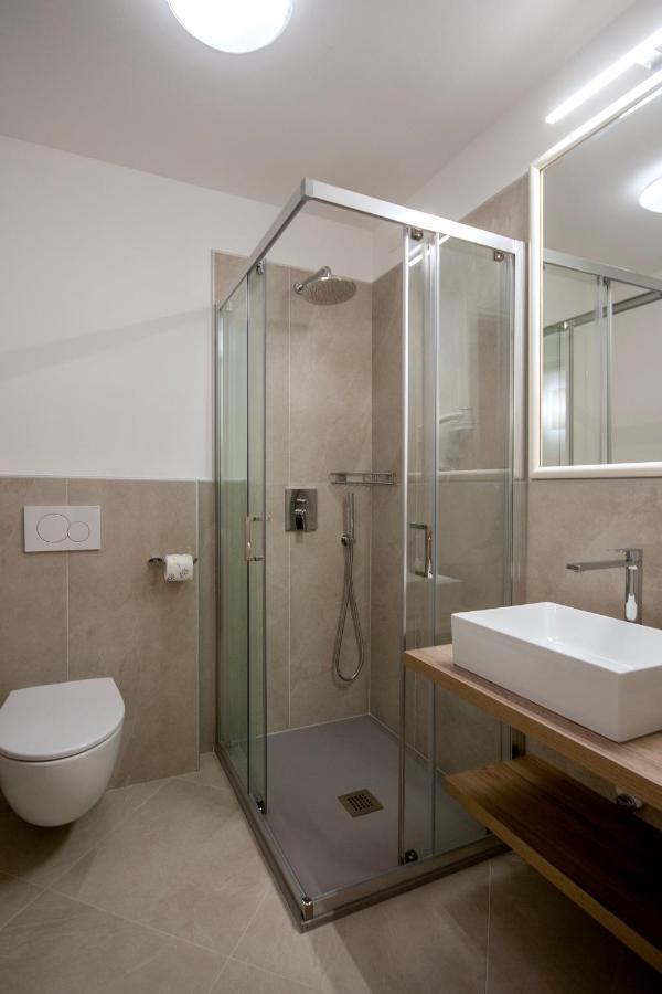 Hotel Metropole Grado Bagian luar foto