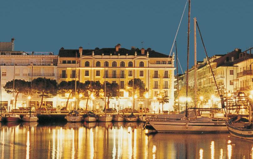 Hotel Metropole Grado Bagian luar foto